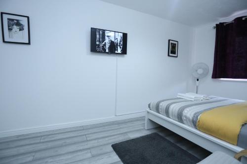 Photo de la galerie de l'établissement Modern 2 Bedroom Flat, with Free Parking, and WIFI, à Thamesmead