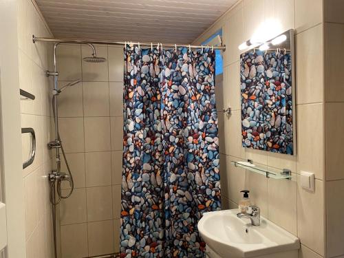 Sinisalu Apartments tesisinde bir banyo