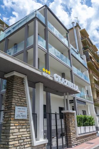 El edificio en el que está el hotel