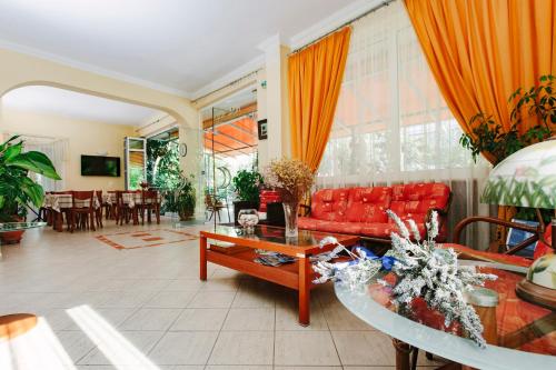 Gallery image of Hotel Loula Rooms and Apartments in Kamena Vourla