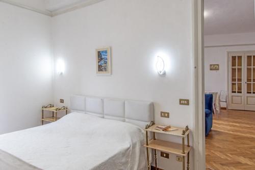 A bed or beds in a room at liberty lake house