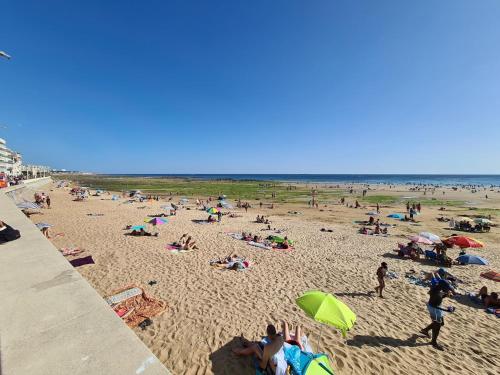 T3 GUYNEMER 1ER ÉTAGE Plage à 80 M Linge de lit fourni