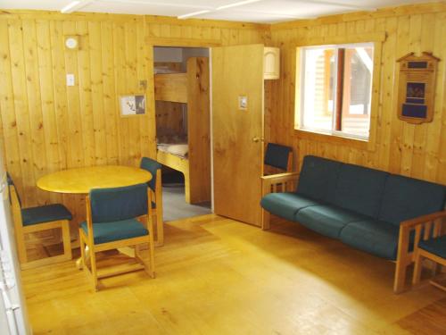 Posedenie v ubytovaní HI Mosquito Creek - Hostel