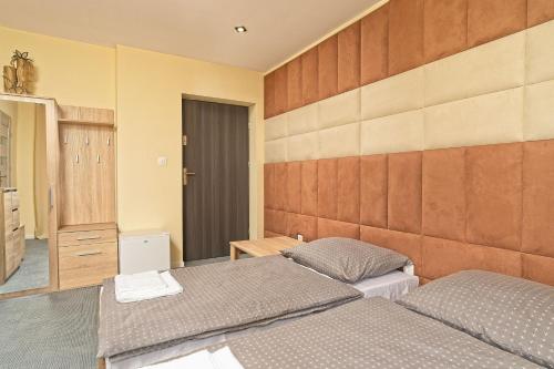 Katil atau katil-katil dalam bilik di Sowica