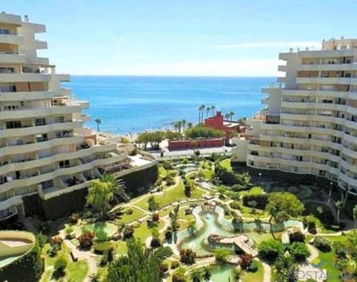 Benalbeach, estudio en primera línea de playa photo 23