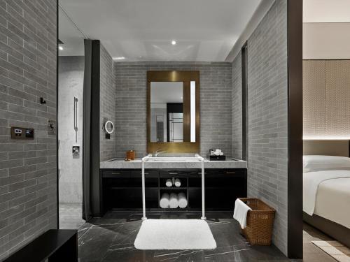 InterContinental Dongguan by IHGにあるベッド