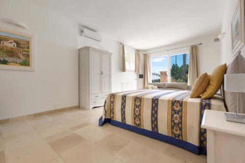 Кровать или кровати в номере Villa Loran by BarbarHouse