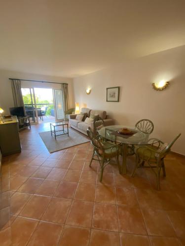 One Bedroom Apartment in Clube Alvor Ria with Beautiful View