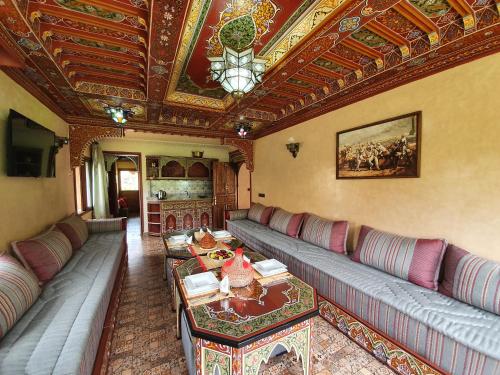 Posezení v ubytování Dar Assarou - Toubkal National Park Lodge