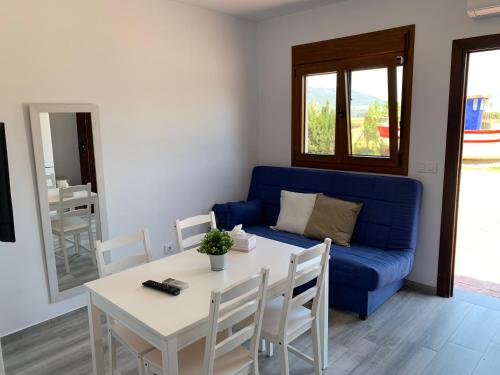 Ein Sitzbereich in der Unterkunft Apartamentos Villa Pirata Tarifa