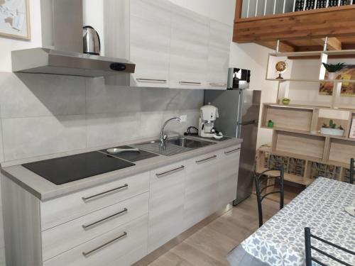 BHH BOLOGNA HOLIDAY HOME private Garden Reserved Parking -wwwbolognaholidayhomecom- house garden parking photo 13