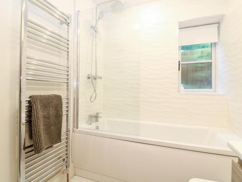 Ένα μπάνιο στο 12 Manor Farm Close