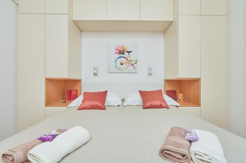 Una cama o camas en una habitación de Villa Kate Dadić
