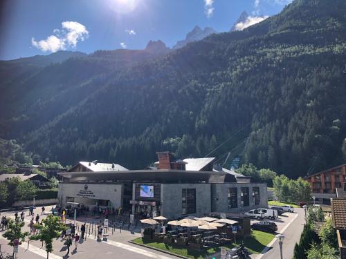 Ein allgemeiner Bergblick oder ein Berglick von der Ferienwohnung aus