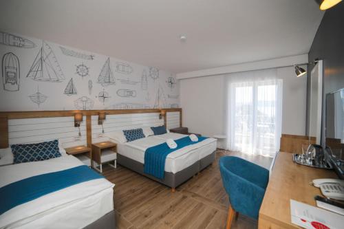 Gallery image of HOTEL IVANDO - K&S in Drvenik