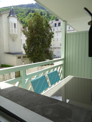 une vue depuis le balcon d'une maison dans l'établissement Le cocon de Garrigou, à Luchon