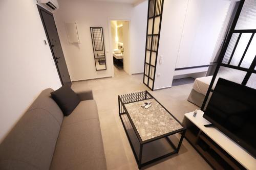 Luxury Apartment next to Acropolis with Jacuzzi K58