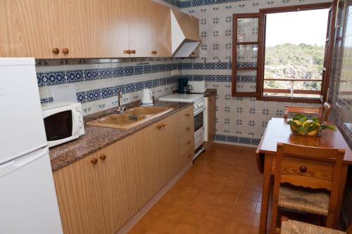 Gallery image of Apartamentos Llevant in Cala Figuera