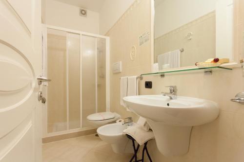 Kúpeľňa v ubytovaní Hotel GARDENIA & Villa CHARME Adults Friendly 4Star service