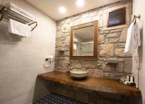 Gallery image of Assos Dionysos Special Class Hotel Adults Only 12 years in Behramkale