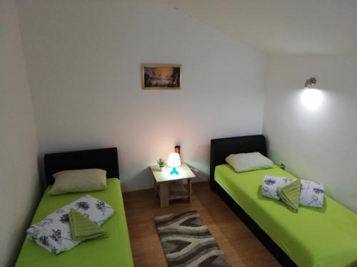  Kuca Delić -  Room  picture :   Shower    TV    Air conditioning                           