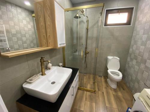 Ванная комната в Lucky Guest House in Batumi