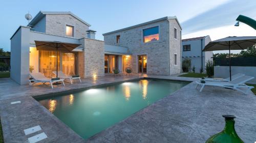 Villa Maslina by Villas Holiday