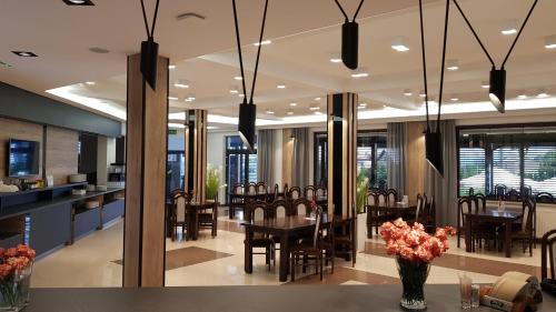 Un restaurant sau alt loc unde se poate mânca la Hotel Zimnik Luksus Natury Spa & Wellness