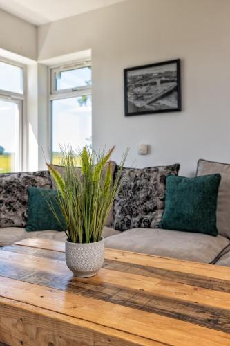 Χώρος καθιστικού στο Stunning, Remodelled Cottage, Picturesque Location