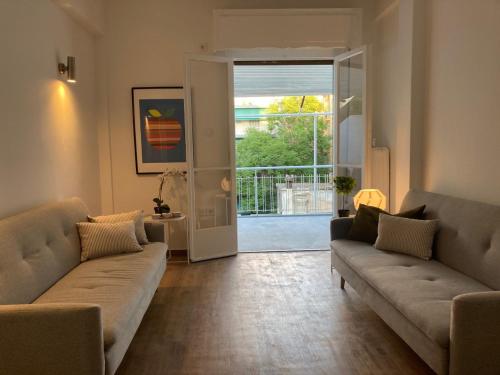 Posezení v ubytování Great Apartment with Terrace in Central Athens