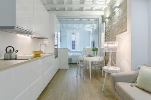 Ferrara Mayr White Apartment – Photos 2