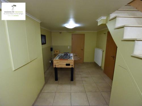 Küche/Küchenzeile in der Unterkunft L'Aurore des Hautes Fagnes 30 pers- Malmedy, vue exceptionnelle, wellness