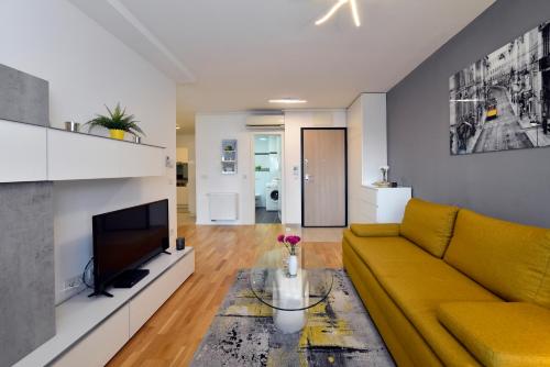 First Class Apartment - Modern Stay with Parking