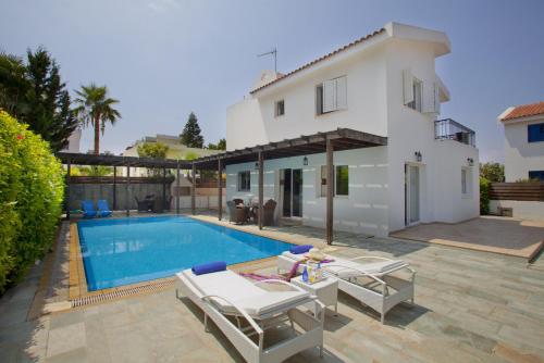 At Last You can Rent the Perfect Luxury Villa close to the Beach, Protaras Villa 1520