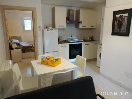 A kitchen or kitchenette at Casa Gardel