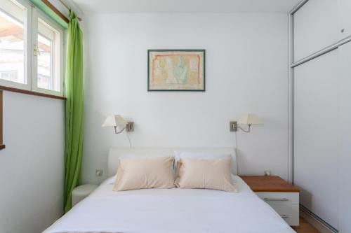Best Apartment Roxy