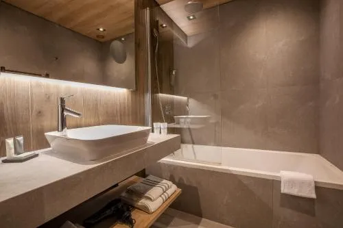Alpina Eclectic Hotel photo 7