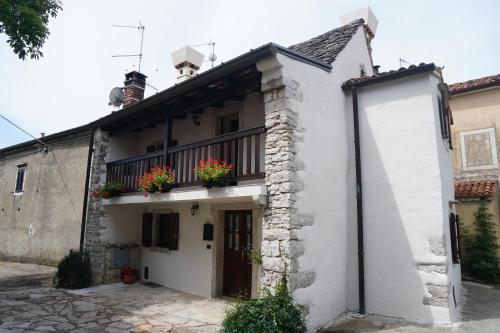 Foto dalla galleria di Casa Vacanze Alenka a Borgo Grotta Gigante