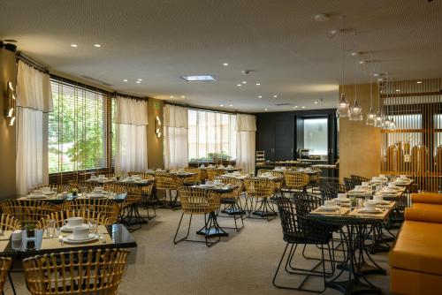 Restaurace v ubytování Hotel Dom Carlos Park