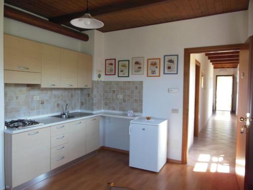Kuchyň nebo kuchyňský kout v ubytování Agriturismo Affittacamere Barbarossa