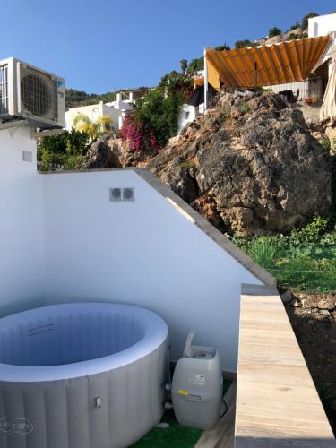 Cerezos House Terrace & Jacuzzi, Frigiliana – Updated 2022 ...