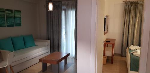 Gambar di galeri bagi Hatzoudis Luxury Suites di Chrysi Ammoudia