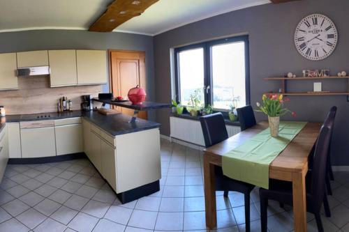 Kuchyň nebo kuchyňský kout v ubytování Haus Panoramablick