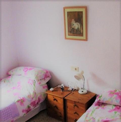Booking.com: Recovery Mountain 2 separate beds in room B&B ...
