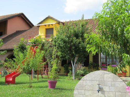 Сад в Villa Aurora