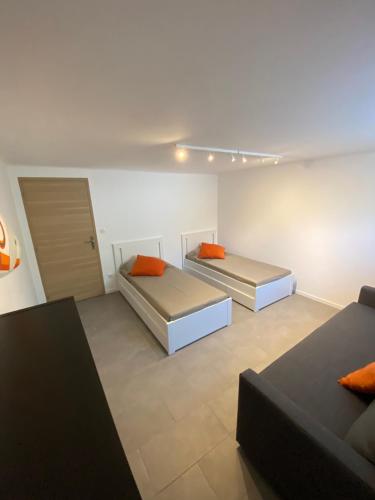 พื้นที่นั่งเล่นของ appartement rez de villa proche port et plages de Sanary