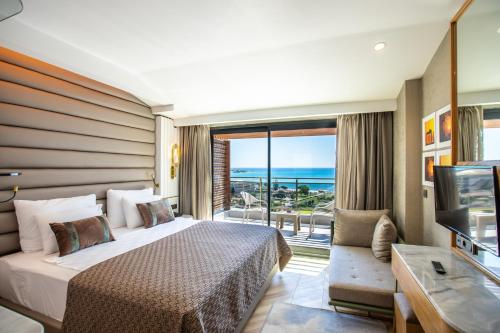 Postel nebo postele na pokoji v ubytování Alexia Resort & Spa - Ultra All Inclusive Adult Only