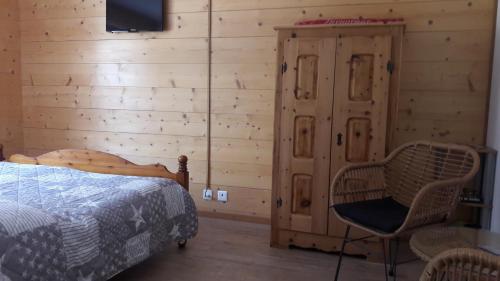 Postel nebo postele na pokoji v ubytování Studio Le Plan Clou