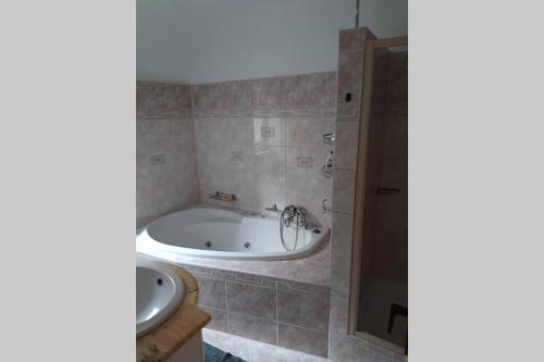 Koupelna v ubytování Apartmán na Náměstí ve Štramberku