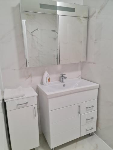 Kúpeľňa v ubytovaní Kolibri Apartman